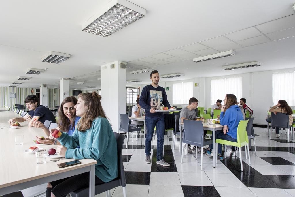 Residencia Universitaria Resa Siglo XXI Куллередо Экстерьер фото