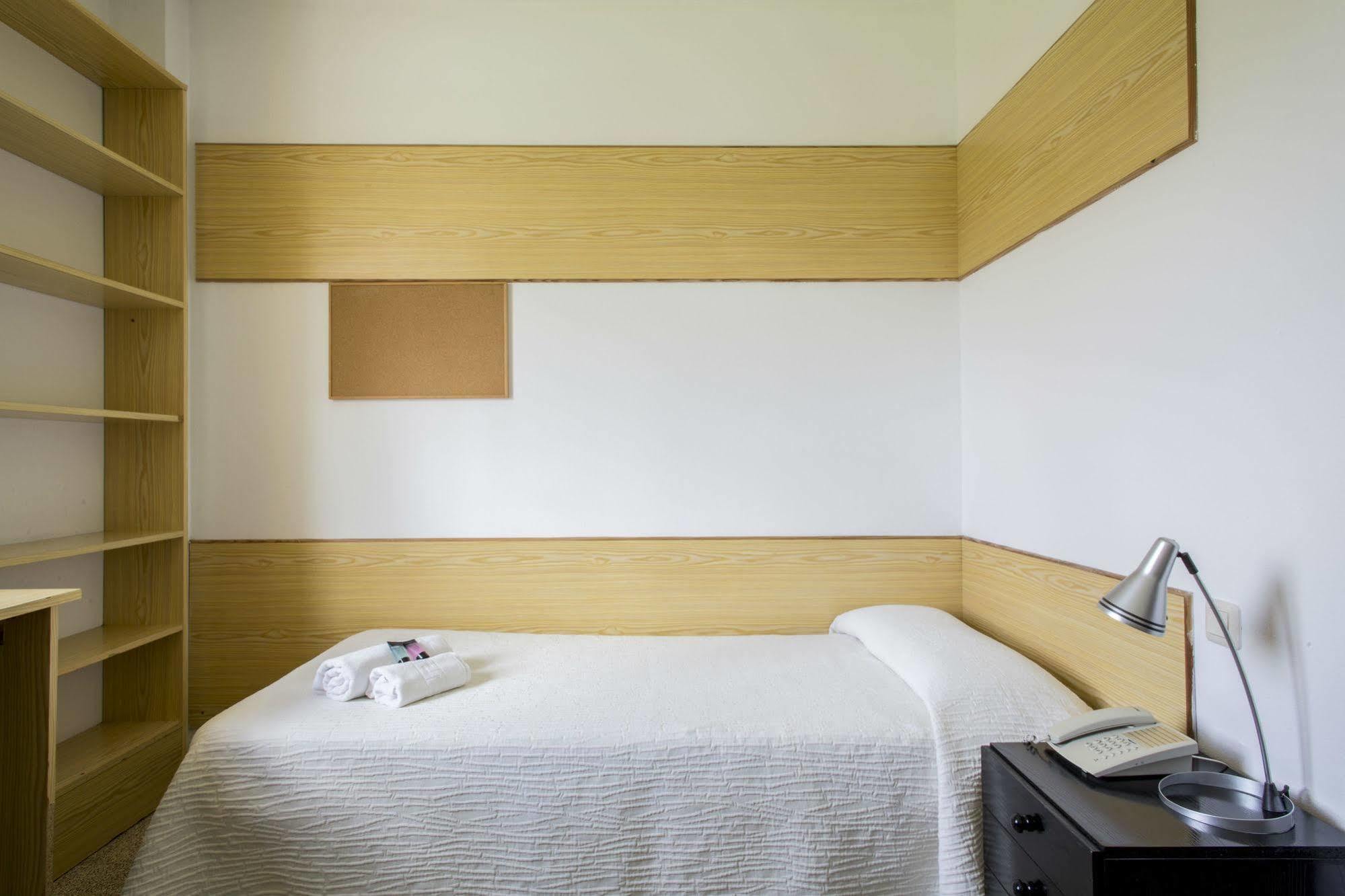 Residencia Universitaria Resa Siglo XXI Куллередо Экстерьер фото